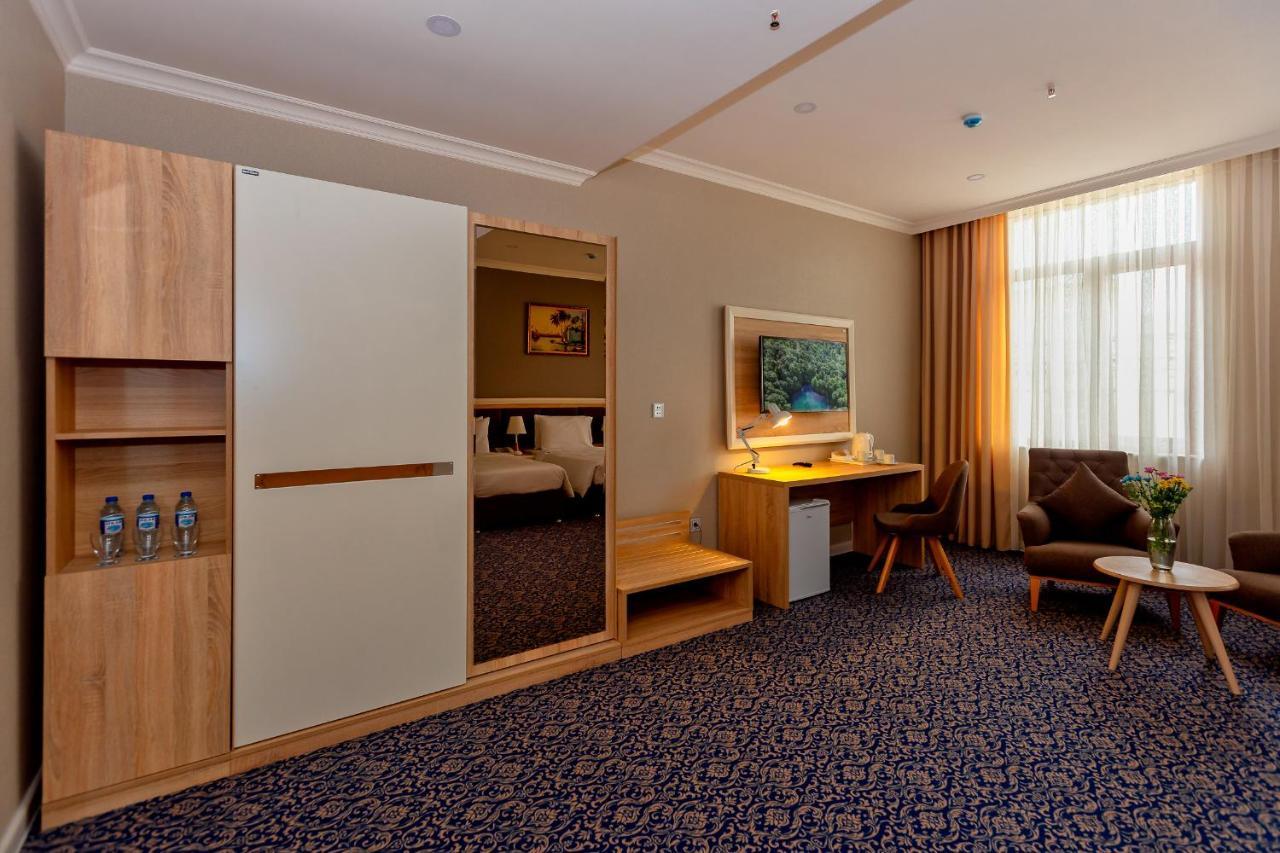 Golden City Hotel Baku Exterior foto