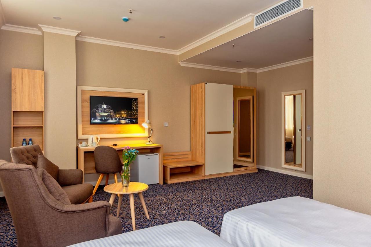 Golden City Hotel Baku Exterior foto